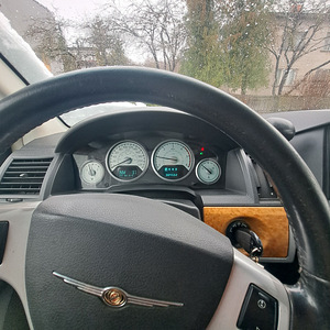 Chrysler grand voyager (2 foto / 8)