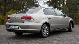 VW Passat 1.4 90kw 2013 (3 foto / 6)