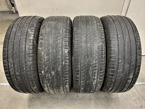 MICHELIN 235/60 R18 suverehvid (1 foto / 3)