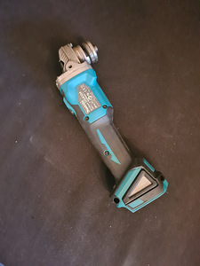 Makita DGA504z akurelakas (2 foto / 3)