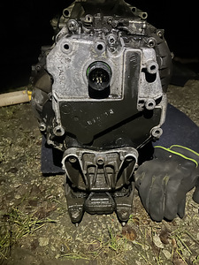 Müüa audi 2.7tdi 7 käiguline cvt õlipumba rikkega kast (4 foto / 4)