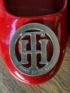 Tommy Hilfiger, 39,nahk (3 foto / 3)