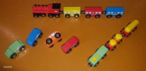 Деревянные локомотивы и вагоны (фото #1)