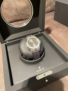Hublot Classic Fusion (2 foto / 4)