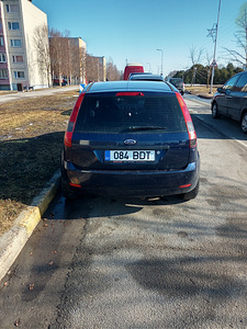 Ford Fiesta (6 foto / 6)
