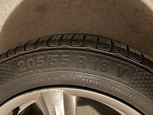 Шины + диски 205/55 r 16 (3 фото из 4)