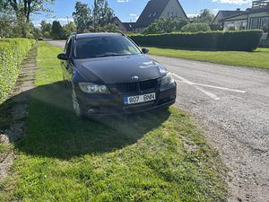 BMW 330d (1 foto / 8)