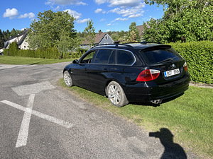 BMW 330d (3 foto / 8)