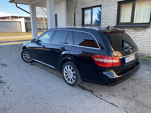 Mercedes e 212 (2 фото из 9)