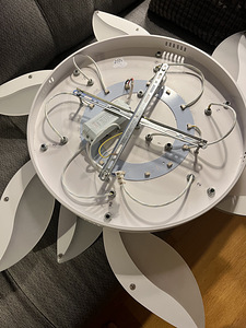 Suurepärases korras LED laelamp puldiga, diam 90cm (5 foto / 6)