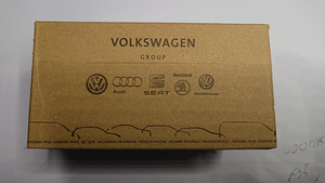 GPS антенна Audi 4G0035503E (3 фото из 3)