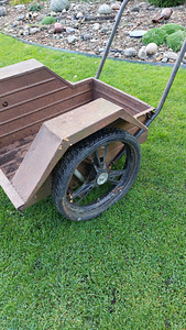 Aiatööriistade käru (1 foto / 8)