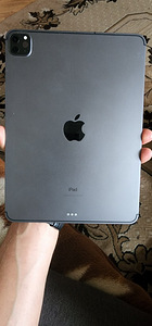 iPad Pro 11 дюймов (2-го поколения) Wi-Fi + Cellular (1 фото из 5)