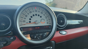 MINI COOPER (8 фото из 9)