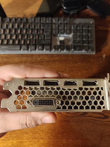 GTX 1060 3 gb (1 foto / 5)