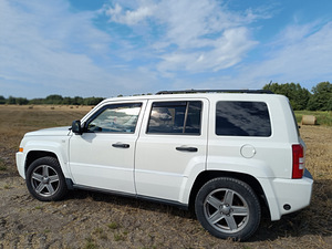 Продам jeep Patriot (8 фото из 15)