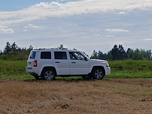 Продам jeep Patriot (10 фото из 15)