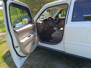 Продам jeep Patriot (14 фото из 15)