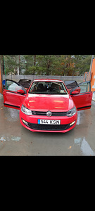 Volkswagen Polo (3 фото из 12)