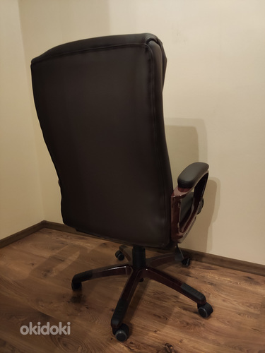 Офисный стул (фото #3)