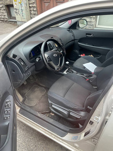 Hyundai I30 (6 фото из 6)