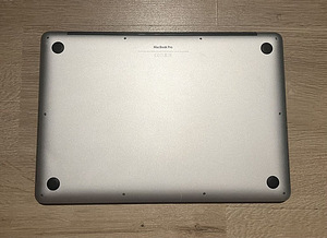 MacBook Pro Mid 2015 15-inch 16GB RAM 256GB SSD (4 foto / 5)