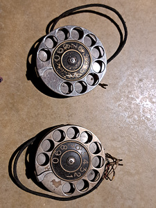 Дисковые телефоны Ericsson (1 фото из 1)