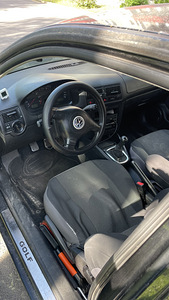 Volkswagen Golf IV (8 foto / 10)