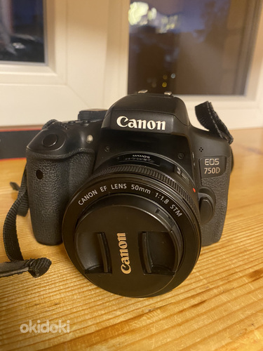 Продам Canon EOS 750D + 18-55mm + 50mm (фото #1)