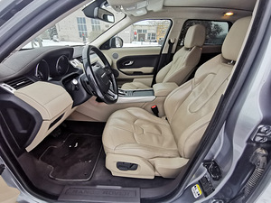 Land Rover Range Rover Evoque 2.2 110kW (11 foto / 15)