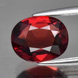 Гранат; натуральный; 1,68ct; VS; без улучшения; (2 фото из 3)