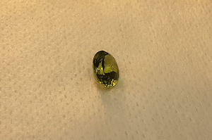 Peridoot; loomulik; 2,77 ct; roheline-kollane; Pakistan; Si; (7 foto / 10)
