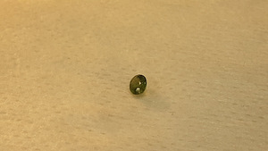 Kromturmaliin; looduslik;0,31ct; roheline-punane; ovaalne (6 foto / 10)