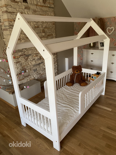 Детская кровать-домик 70x160 для матрасов (фото #1)