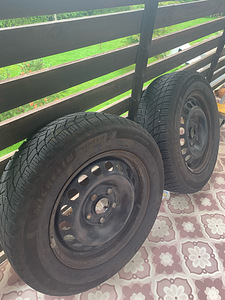 Зимние Шины Michelin 195/65/R15с дисками (2 фото из 3)