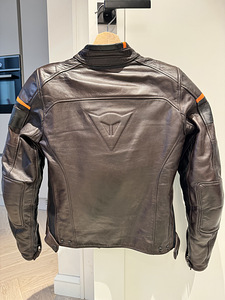 Jope Dainese Michelle Lady, seljakaitse / naiste mootorratta (2 foto / 3)