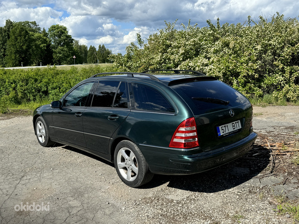 Mercedes-Benz C200 (фото #4)