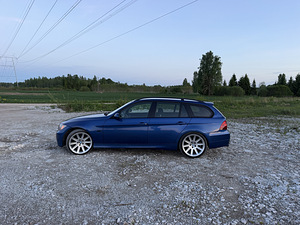 BMW 320d e91 (4 foto / 9)