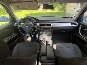 BMW 320d e91 (9 foto / 9)