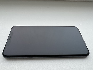 Продам Apple Iphone XS max 256gb (2 фото из 3)
