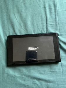Nintendo Switch Tahvel + Dock (2 foto / 3)
