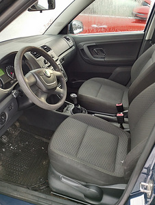 Skoda fabia (7 foto / 9)