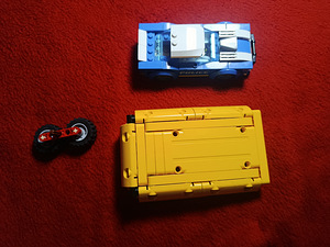 Lego Jeep Wrangler, Police Car, детали от трактора John Deere (10 фото из 10)