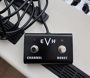 Evh 5150 Iconic 60W 2X12 Combo IVY (10 фото из 10)