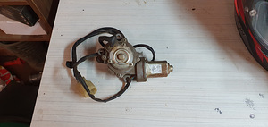 Suzuki king quad 750 (1 foto / 2)