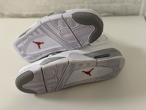 Nike JORDAN 4 Retro White Oreo — новинка! (2 фото из 10)