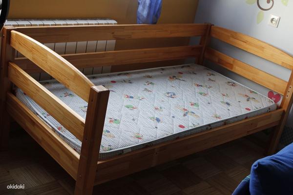 Кровать с матрасом (фото #1)