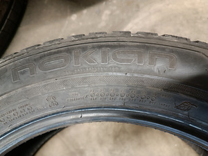 Продам резину Nokian WR SUV 3. 235 55 R19. (4 фото из 6)