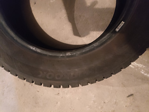 Ханкук 205/60/16 (2 фото из 4)