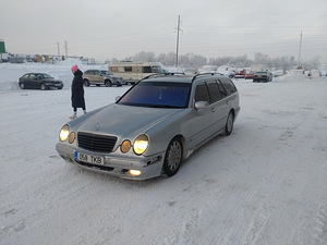 Мерседес бенз 320d (2 фото из 7)